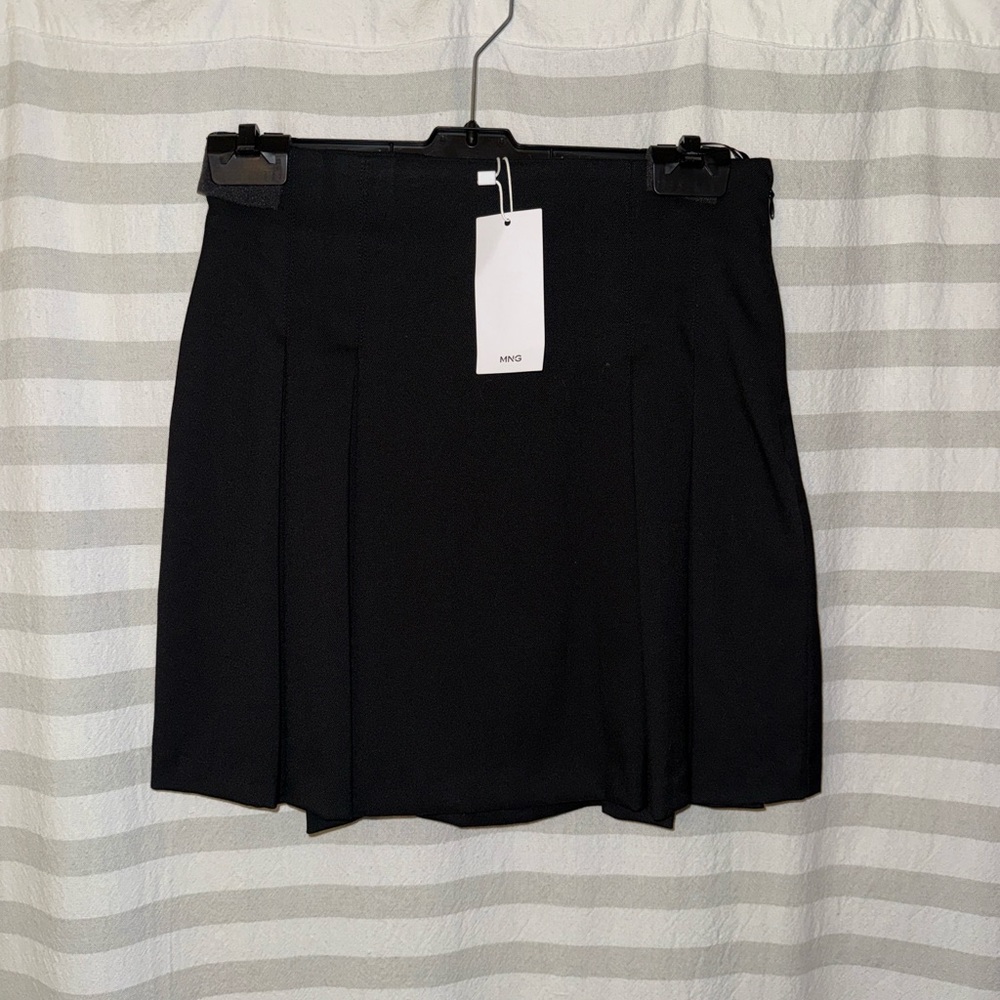 NWT Mango Black pleated mini Skirt, sz 0 - Picture 14 of 15